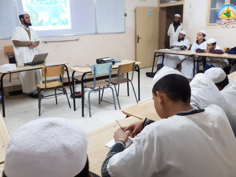 روح التحدي في طلب العلم عنوان دورة نظمتها إدارة الدراسة الليلية للشريعة