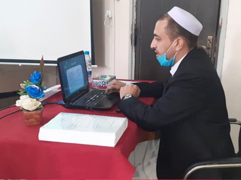 رئيس قسم المناهج والتكوين التربوي بمؤسسة الشيخ عمي سعيد يتحصّل على شهادة الدكتوراه في علوم التربية!