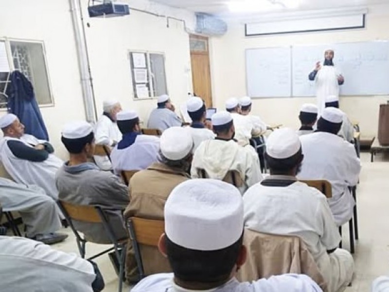 لقاء علمي عن حاجة الإنسان إلى التصوّر الصحيح لطلبة قسم التكوين المتواصل.